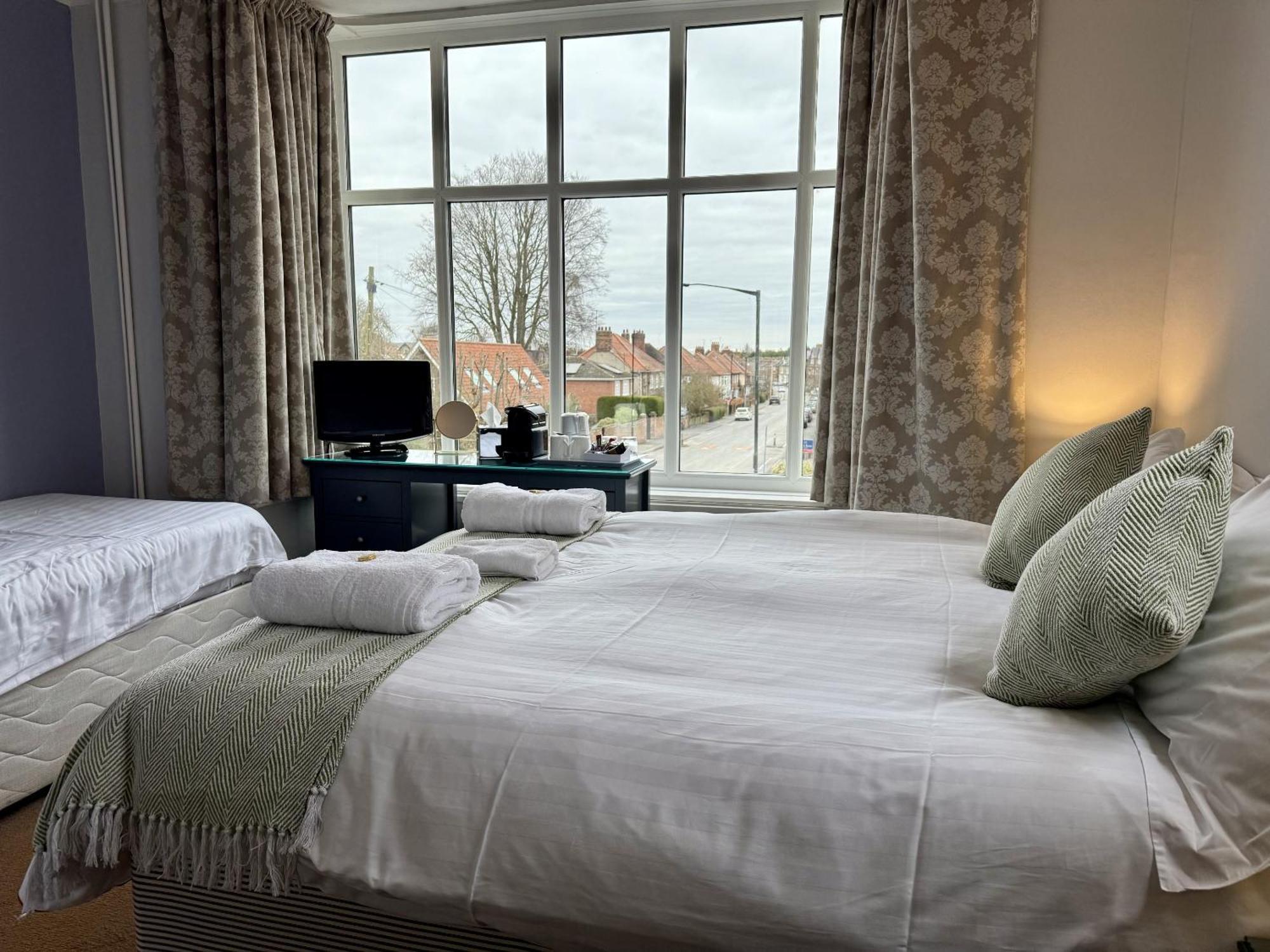 The Crescent York