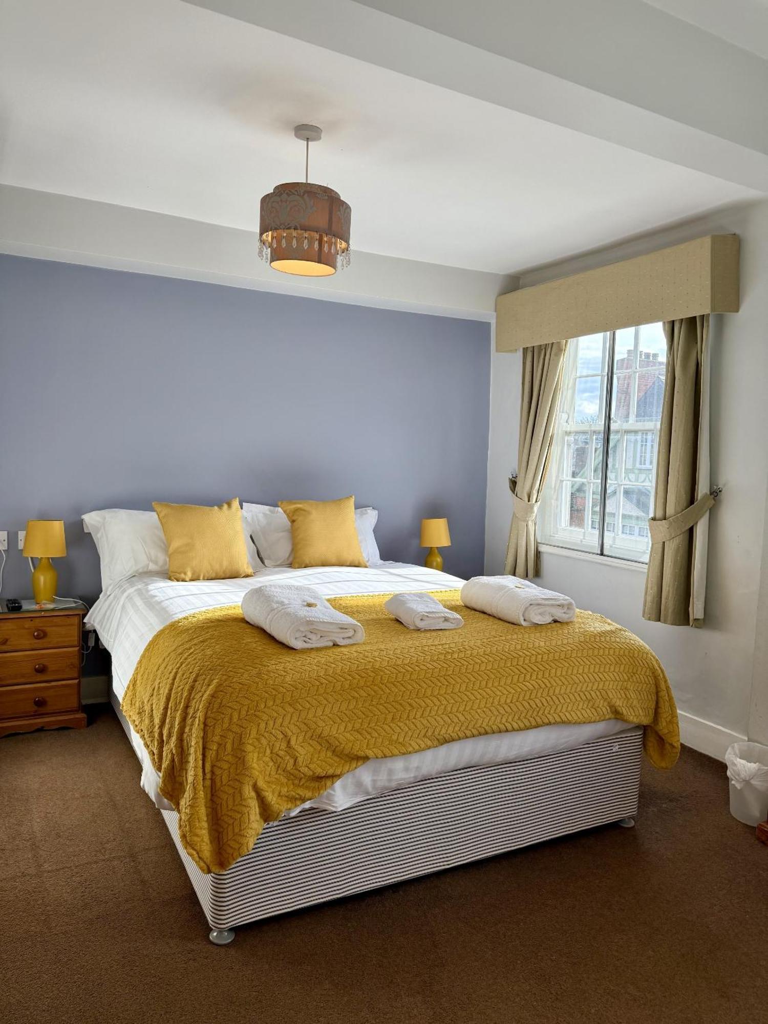 The Crescent York